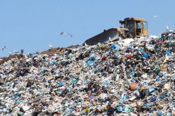 Два мусорных полигона закроют до конца 2014 года